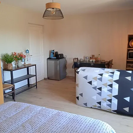 Privee Proche De Fougeres Homestay